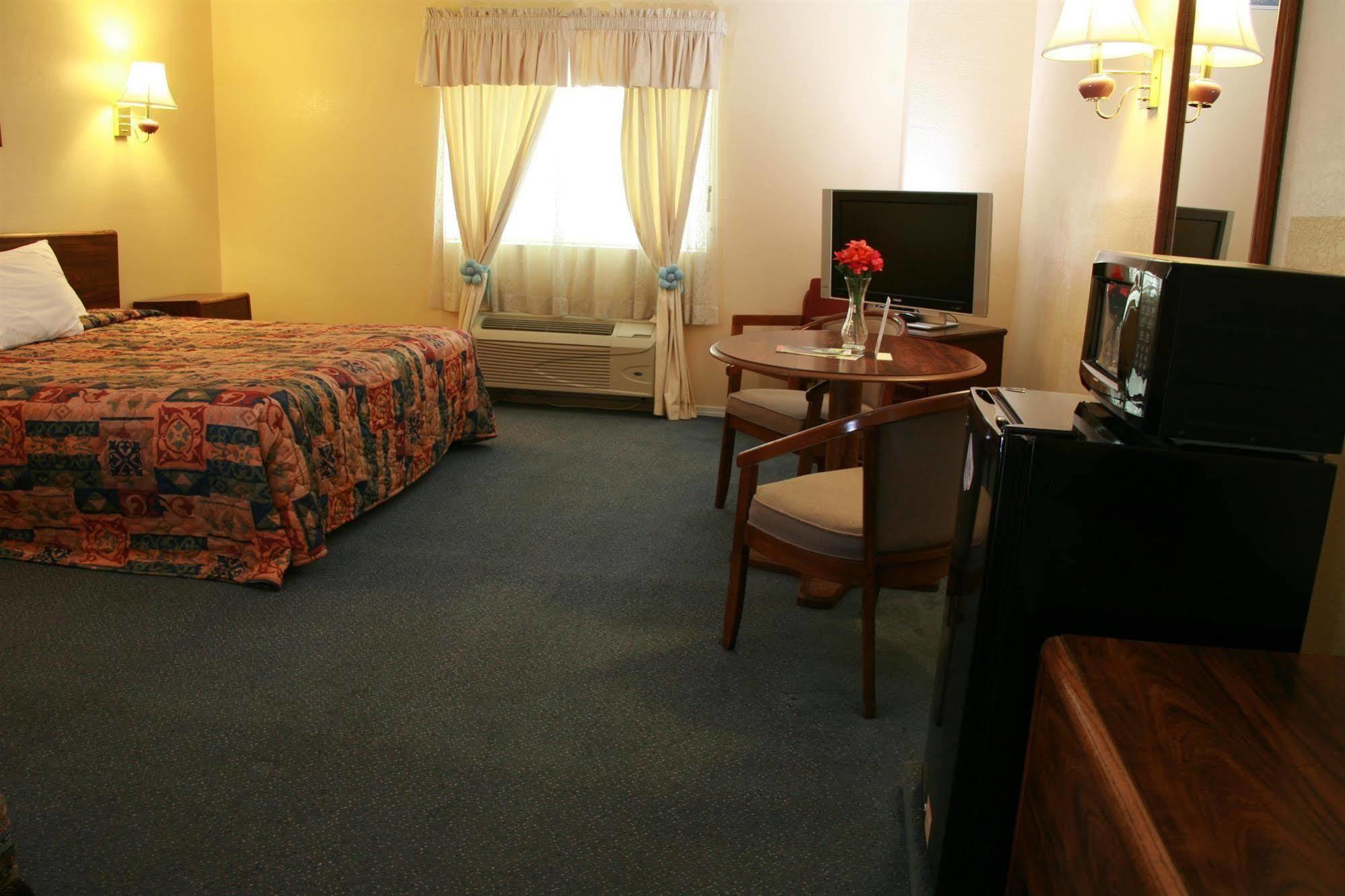 Claremore Motor Inn Eksteriør bilde